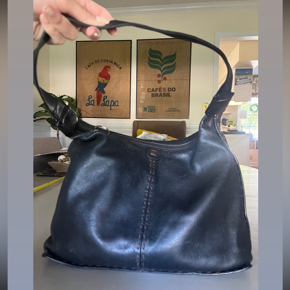 The Sak - vintage 90s black leather bag.
